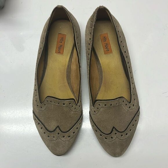 Miz Mooz Taupe “Percy” Leather Pointed Flat Shoe-Size 7.5 - Picture 1 of 15